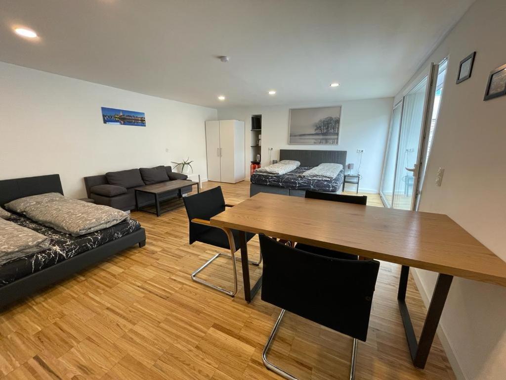 Bungalow Mit Terrasse Regensburg Exteriör bild