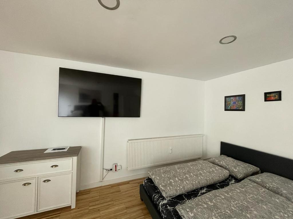 Bungalow Mit Terrasse Regensburg Exteriör bild