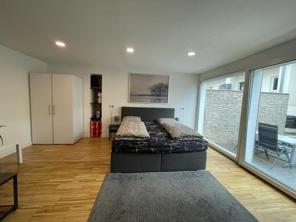 Bungalow Mit Terrasse Regensburg Exteriör bild